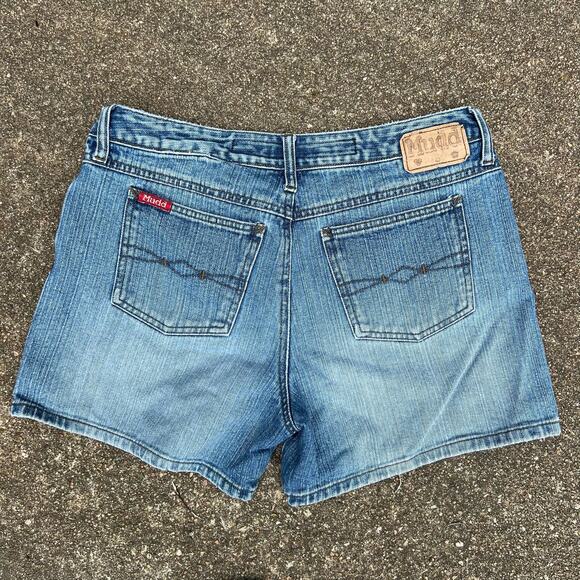 Y2K Mudd Low Rise Jean Shorts Size 9 - Picture 1 of 4